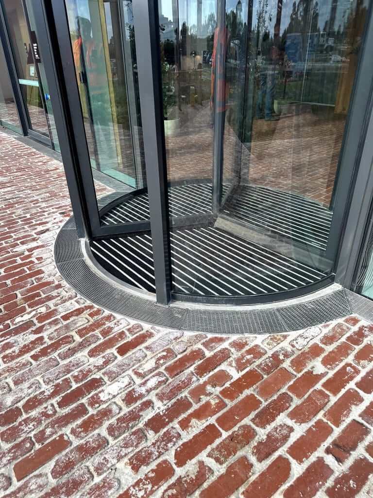 Curved Grating 3 Curved Drain Retro Fit Threshold Caulfield Racecourse 02 1